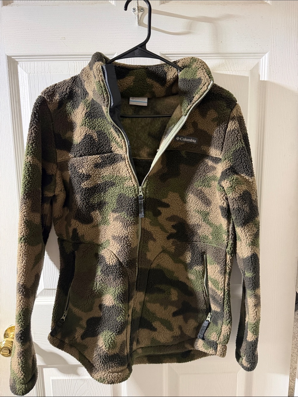 Columbia Women’s Camouflage Full-Zip Sherpa Fleece Jacket - Green/Black/Tan